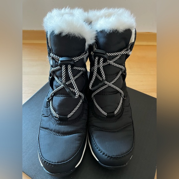 Sorel Youth Whitney Short Lace Boots Size 6 - Picture 5 of 12